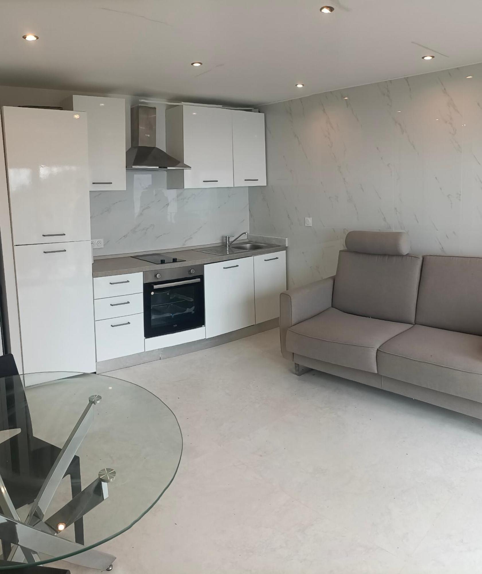 Confortable A Proximite De La Mer. Appartement *